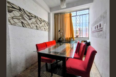 Casa para alugar com 3 quartos, 180m² em São Paulo, Belo Horizonte