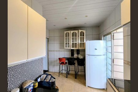 Casa para alugar com 3 quartos, 180m² em São Paulo, Belo Horizonte