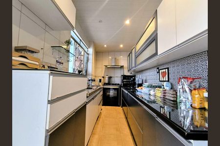 Casa para alugar com 3 quartos, 180m² em São Paulo, Belo Horizonte