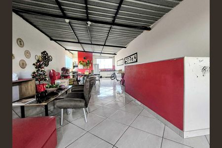 Casa para alugar com 3 quartos, 180m² em São Paulo, Belo Horizonte