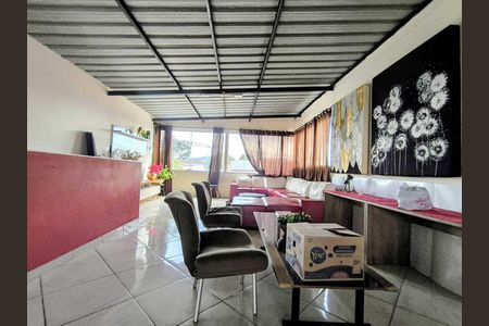 Casa para alugar com 3 quartos, 180m² em São Paulo, Belo Horizonte