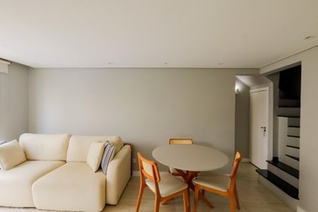 Sala de estar e jantar de apartamento para alugar com 2 quartos, 100m² em Brooklin, São Paulo