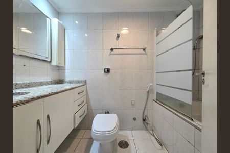 Apartamento à venda com 107m², 3 quartos e 1 vagaBanheiro da Suíte