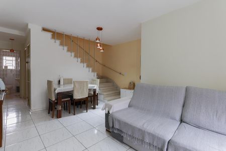 Casa à venda com 128m², 3 quartos e 3 vagasSala