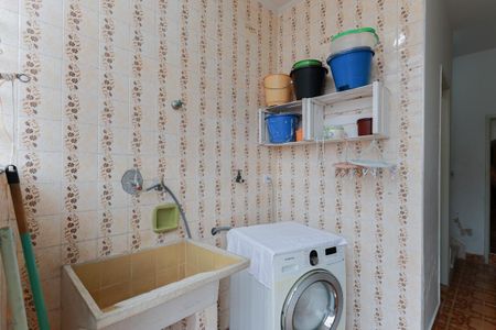 Casa à venda com 128m², 3 quartos e 3 vagasÁrea de serviço 2