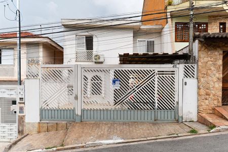 Casa à venda com 128m², 3 quartos e 3 vagasFachada + plaquinha