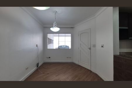 Sala  de casa para alugar com 3 quartos, 131m² em Parque Jaçatuba, Santo André