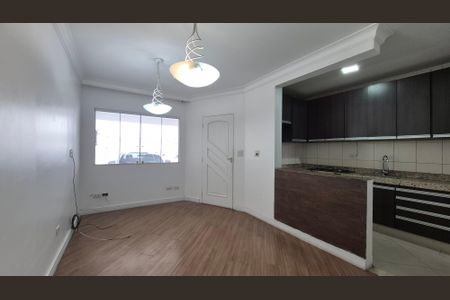 Sala  de casa para alugar com 3 quartos, 131m² em Parque Jaçatuba, Santo André