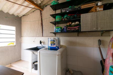 Casa à venda com 100m², 4 quartos e sem vagaÁrea de serviço