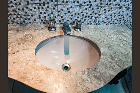 Apartamento para alugar com 98m², 1 quarto e 1 vagaDetalhe do banheiro