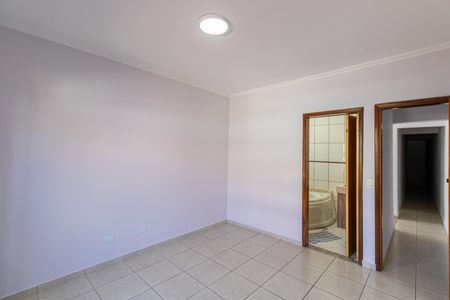 Casa para alugar com 229m², 3 quartos e 5 vagasSuíte