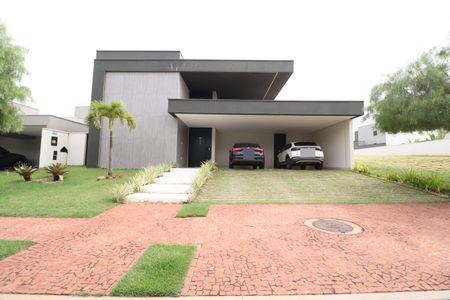 Casa de condomínio para alugar com 219m², 3 quartos e 4 vagasFachada