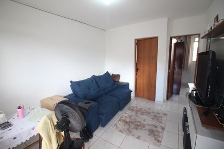 Sala de casa para alugar com 2 quartos, 41m² em Solar do Barreiro, Belo Horizonte