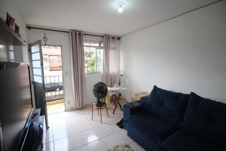 Sala de casa para alugar com 2 quartos, 41m² em Solar do Barreiro, Belo Horizonte