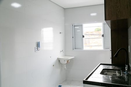 Cozinha e Área de Serviço de kitnet/studio para alugar com 1 quarto, 19m² em Pompéia, Belo Horizonte