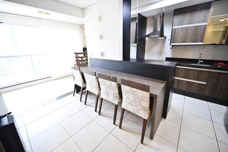 Sala de Jantar de apartamento para alugar com 2 quartos, 63m² em Jardim Goiás, Goiânia