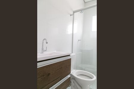 Banheiro de kitnet/studio para alugar com 1 quarto, 20m² em Pompéia, Belo Horizonte