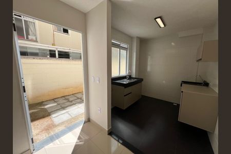 Apartamento à venda com 51m², 2 quartos e 1 vagaFoto 01