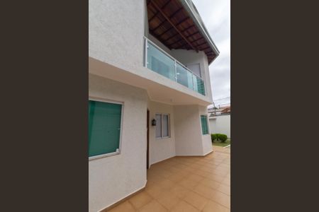 Casa de condomínio à venda com 169m², 3 quartos e 3 vagasFachada