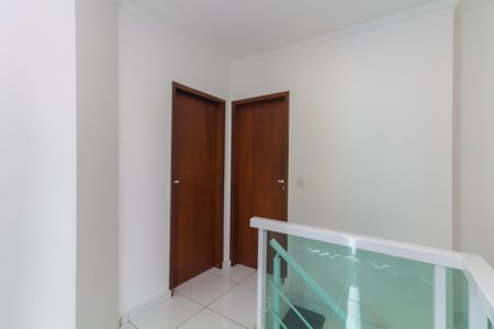 Casa de condomínio à venda com 169m², 3 quartos e 3 vagasEscada