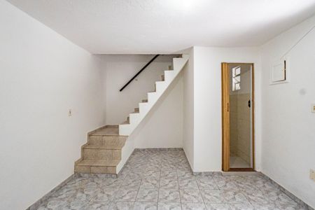 Cozinha de casa para alugar com 1 quarto, 15m² em Vila Moraes, São Paulo