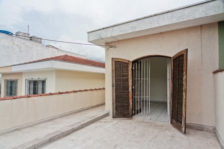 Casa à venda com 140m², 3 quartos e 2 vagas Casa à venda com 140m², 3 quartos e 2 vagasVaranda