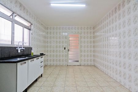 Casa à venda com 140m², 3 quartos e 2 vagas Casa à venda com 140m², 3 quartos e 2 vagasCozinha