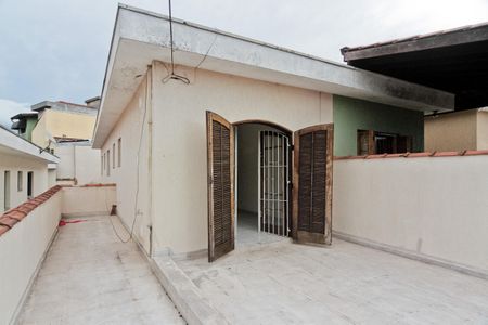 Casa à venda com 140m², 3 quartos e 2 vagas Casa à venda com 140m², 3 quartos e 2 vagasVaranda