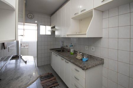 Apartamento para alugar com 58m², 2 quartos e 1 vagaCozinha - Armários