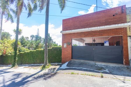 Casa para alugar com 250m², 3 quartos e 2 vagasFachada + placa 