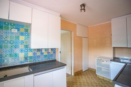 Casa para alugar com 250m², 3 quartos e 2 vagasCozinha 