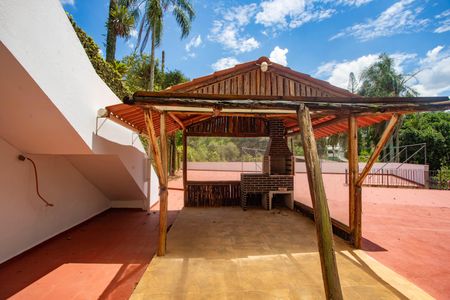 Casa para alugar com 250m², 3 quartos e 2 vagasChurrasqueira 