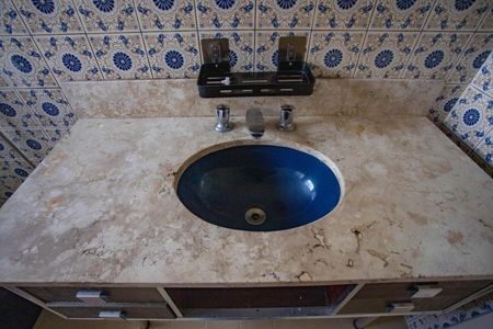 Casa para alugar com 250m², 3 quartos e 2 vagasBanheiro da suíte 