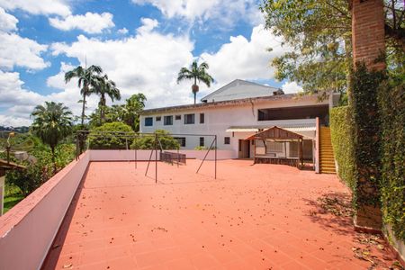 Casa para alugar com 250m², 3 quartos e 2 vagasChurrasqueira 