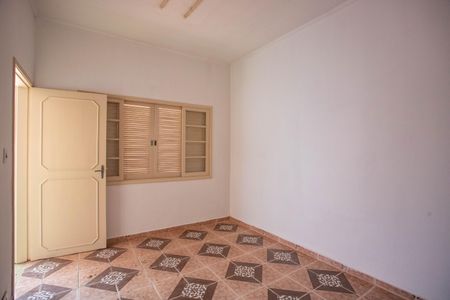 Casa para alugar com 250m², 3 quartos e 2 vagasQuarto de serviço 