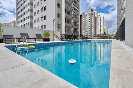 Apartamento à venda com 37m², 2 quartos e sem vagaÁrea comum - Piscina