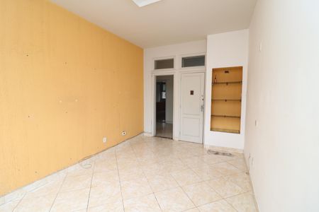 Sala de apartamento para alugar com 2 quartos, 80m² em Praia da Bandeira, Rio de Janeiro