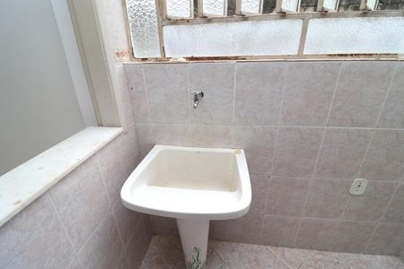 Apartamento para alugar com 80m², 2 quartos e 1 vagaÁrea de Serviço