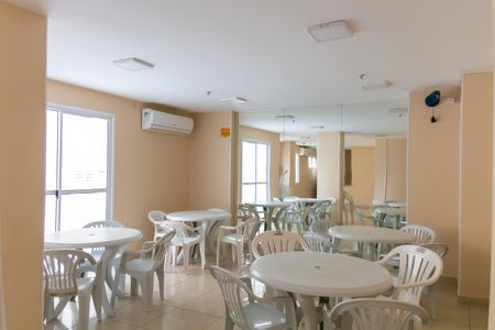 Apartamento para alugar com 50m², 2 quartos e 1 vagaÁrea comum - Salão de festas