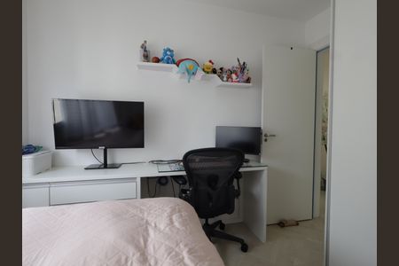 Apartamento à venda com 125m², 4 quartos e 2 vagasQuarto 2