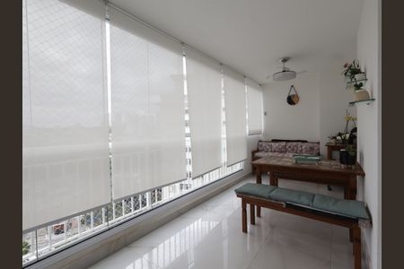 Apartamento à venda com 125m², 4 quartos e 2 vagasVaranda da Sala