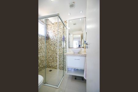 Apartamento à venda com 76m², 3 quartos e 1 vaga Apartamento à venda com 76m², 3 quartos e 1 vagaBanheiro da suíte