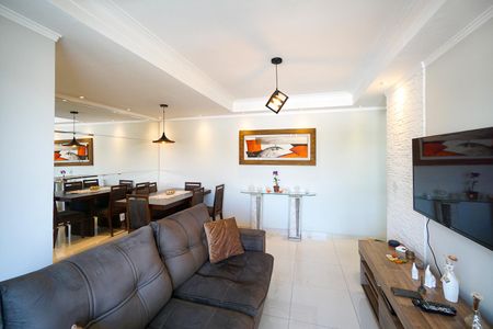 Apartamento à venda com 76m², 3 quartos e 1 vaga Apartamento à venda com 76m², 3 quartos e 1 vagaSala