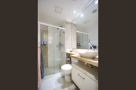 Apartamento à venda com 76m², 3 quartos e 1 vaga Apartamento à venda com 76m², 3 quartos e 1 vagaBanheiro social