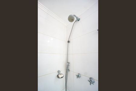 Apartamento à venda com 76m², 3 quartos e 1 vaga Apartamento à venda com 76m², 3 quartos e 1 vagaChuveiro