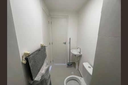 Banheiro de apartamento à venda com 2 quartos, 34m² em Vila Pirituba, São Paulo