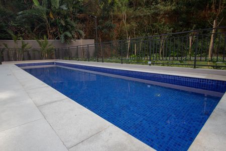 Apartamento à venda com 34m², 2 quartos e sem vagaÁrea comum - Piscina