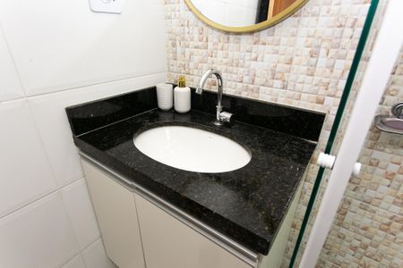 Casa de condomínio para alugar com 73m², 3 quartos e 2 vagasBanheiro da Suíte