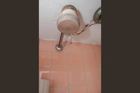 Casa à venda com 230m², 3 quartos e 2 vagas Casa à venda com 230m², 3 quartos e 2 vagasBanheiro de serviço