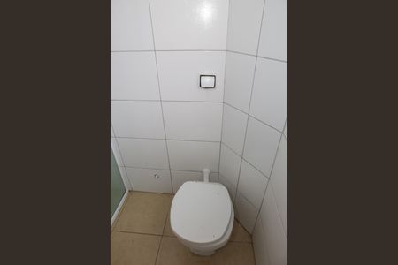 Casa à venda com 230m², 3 quartos e 2 vagas Casa à venda com 230m², 3 quartos e 2 vagasBanheiro